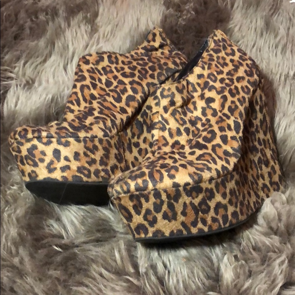 Cheetah Print Wedges